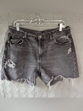 Old Navy Shorts Women’s 14 Black Denim 100% Cotton Dad Short Wash Sage
